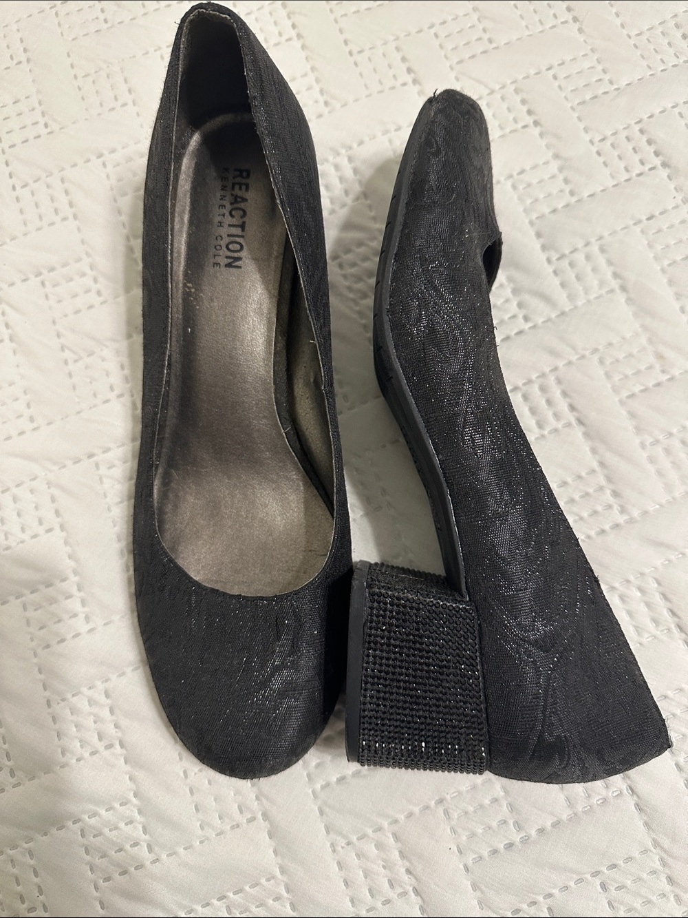 Kenneth Cole Reaction Black Textured 2” Block Heel Pumps